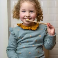 brosse à dents en bois pour enfant
