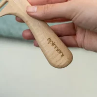 peigne en bois cheveux