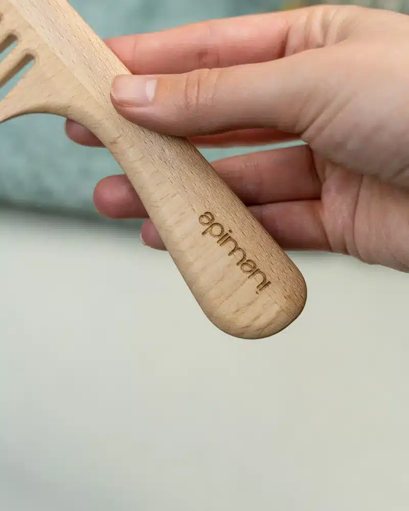 peigne en bois cheveux