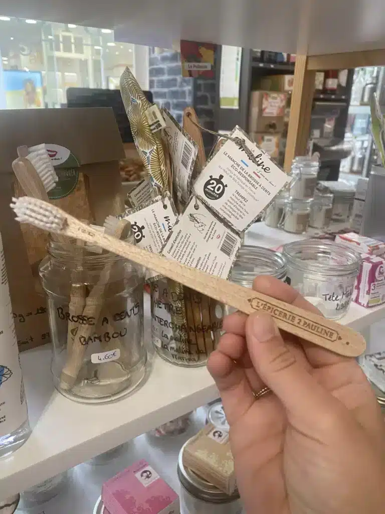 brosse à dents en bois épicerie