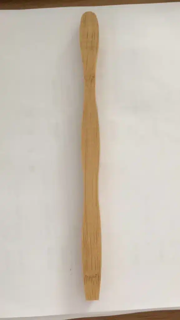 polissage manche brosse à dents en bambou