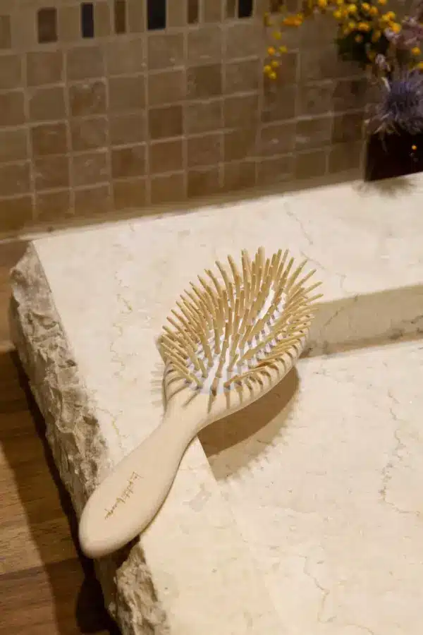 brosse à cheveux la petite bicoque