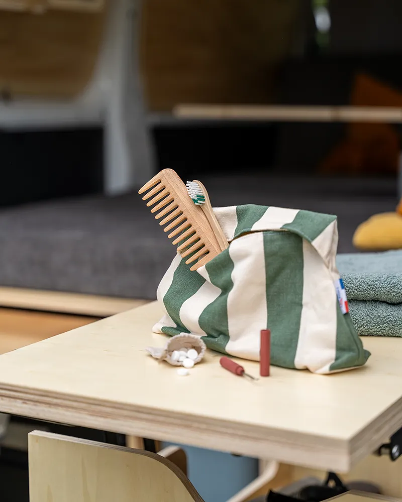 trousse de toilette voyage