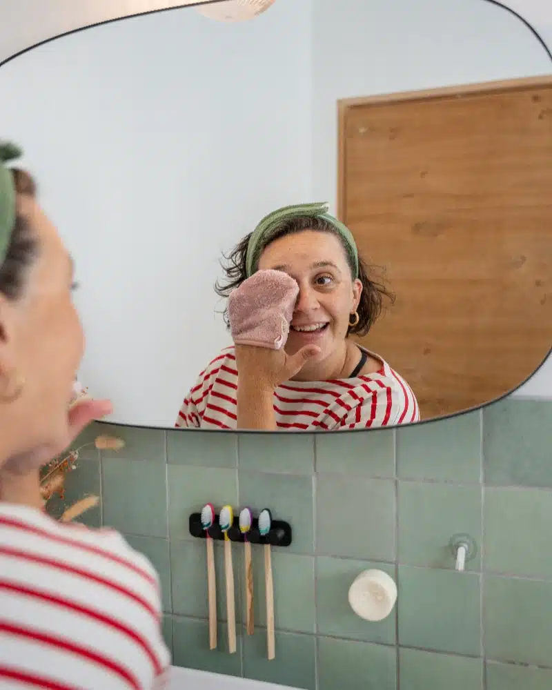 gant nettoyant visage