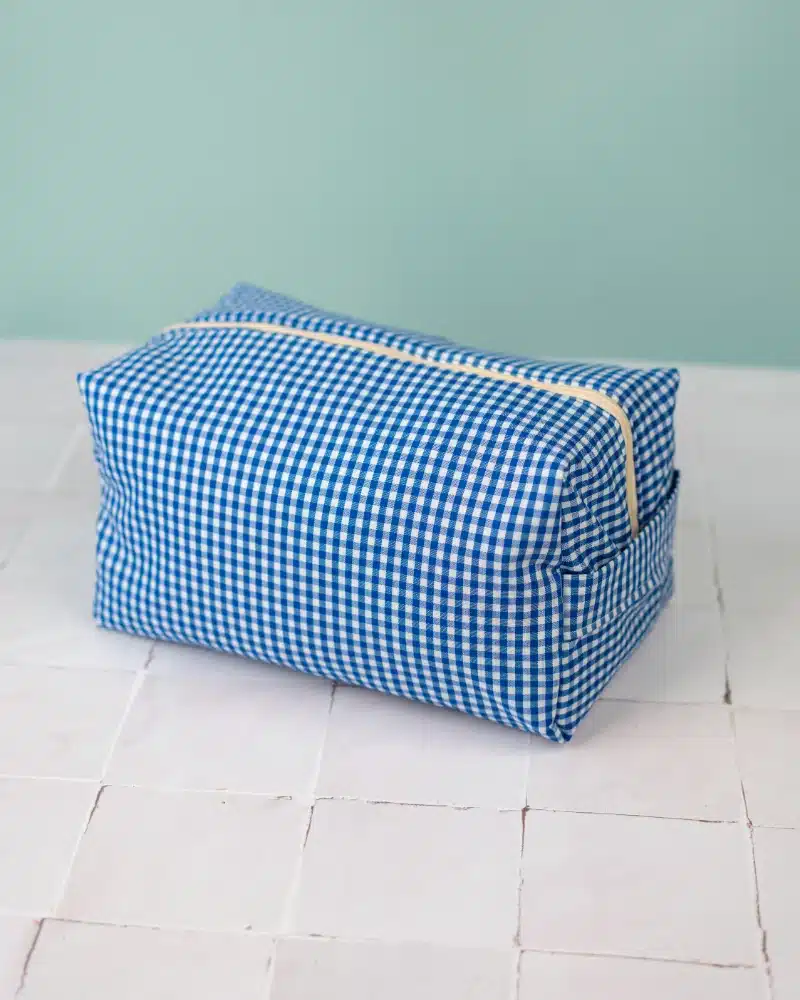 trousse de toilette vichy bleue